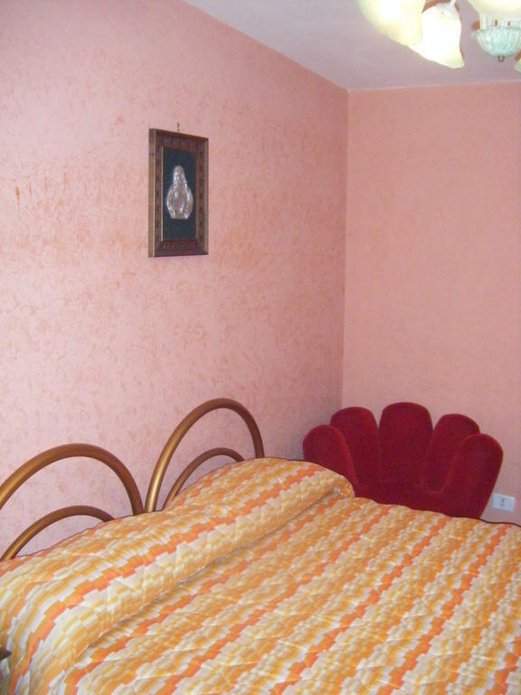 Villa Robinia Massafra Chambre photo